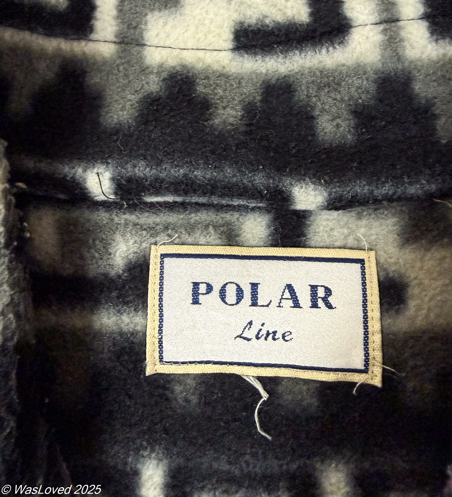 Pre-worn Black & White Geometric Pattern Half-Zip Fleece – POLAR Line – Unisex XXL (Based on Measurements)